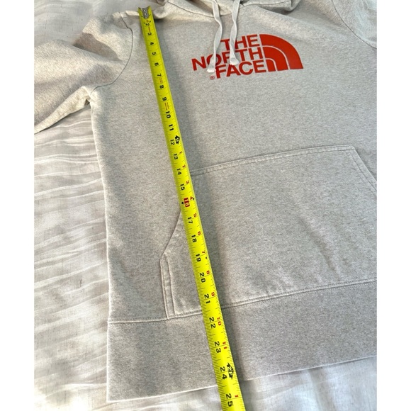 The North Face Cream Heather Graphic Hoodie Orange Logo Women’s Large - Picture 10 of 10